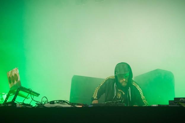 『ザ・バグが表現するサウンドとは』強烈な重低音の世界を魅せるザ・バグのロングインタビュー 〜Part.1〜