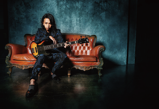 明希（シド）　多彩さのなかで研ぎ澄まされた核｜ベース・マガジン2017年10月号より