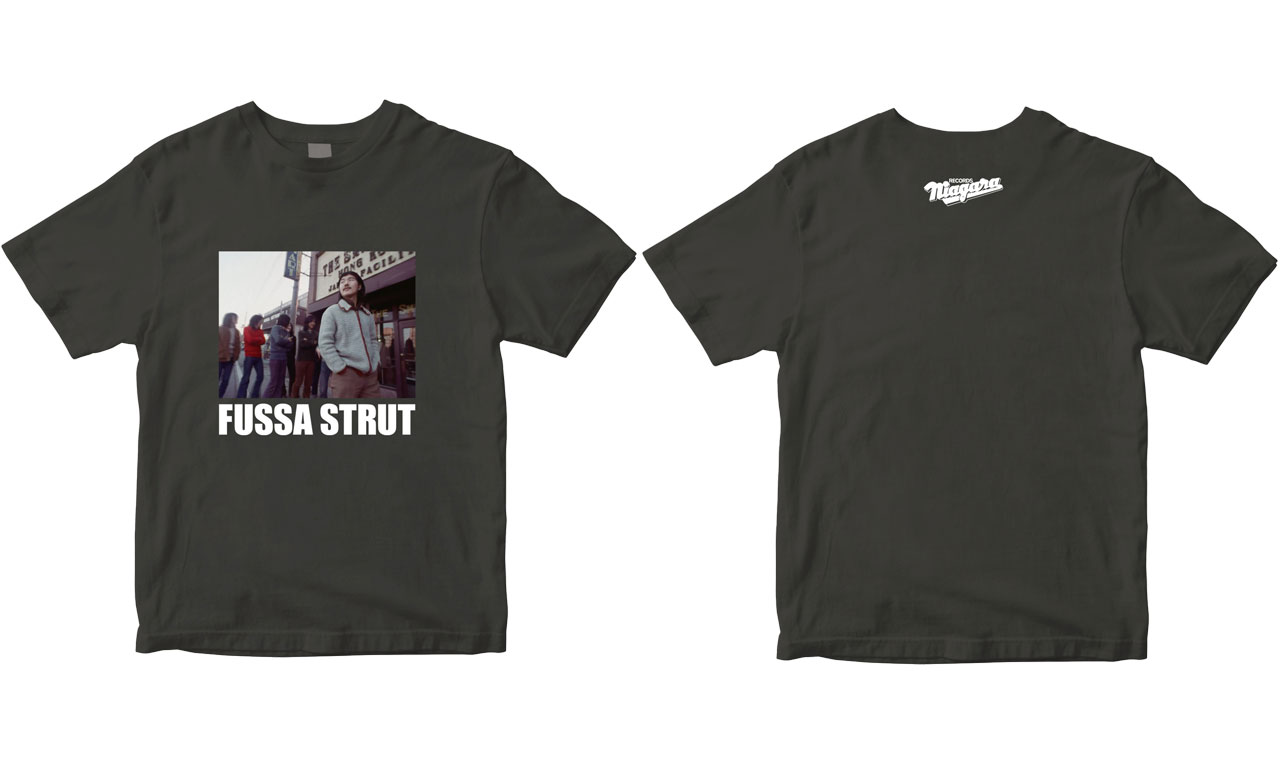 「FUSSA STRUT」Tシャツヘイジー